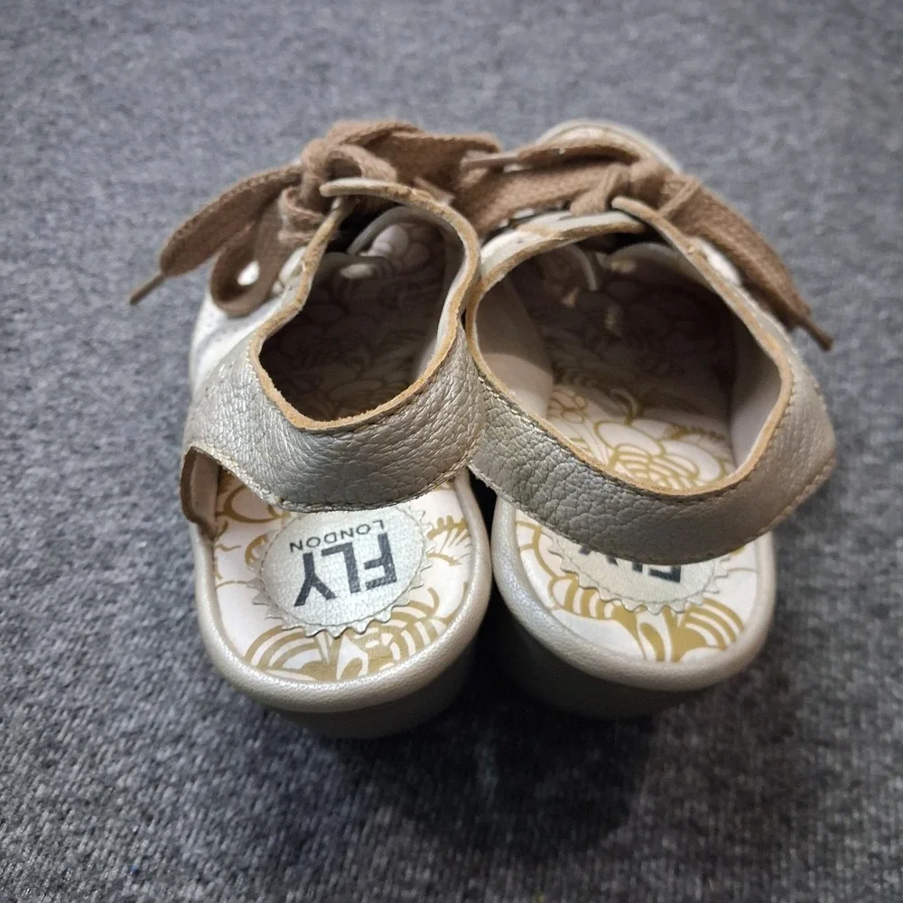 Fly London Yaffa Metallic Leather Wedge Sandals Champagne Gold P500617005 SZ 37